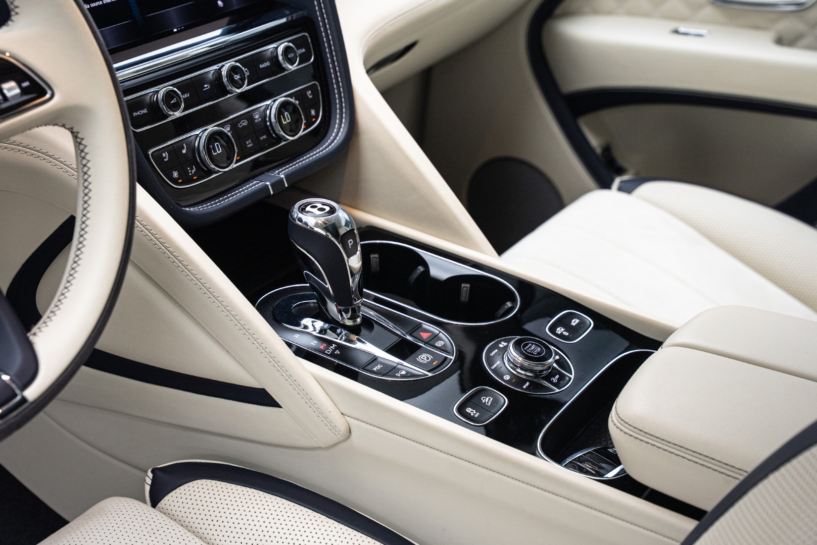 2022 BENTLEY BENTAYGA SPEED W12 GCC WITH WARRANTY AND SERVICES